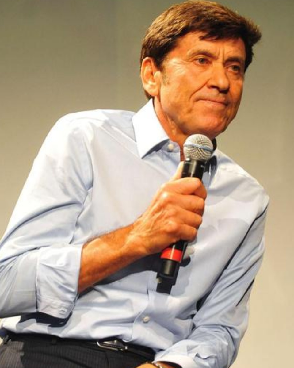 Gianni Morandi Lutto L Addio A Tonino Cripezzi Commuove I Fan