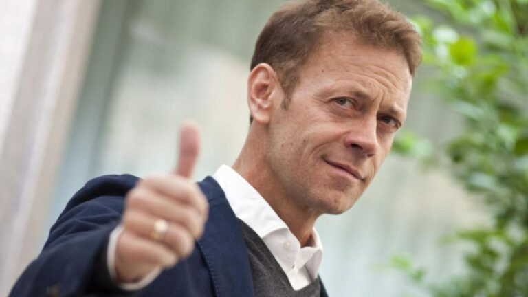 Ciao Maschio Rocco Siffredi Su Francesco Totti Potrebbe Essere Il