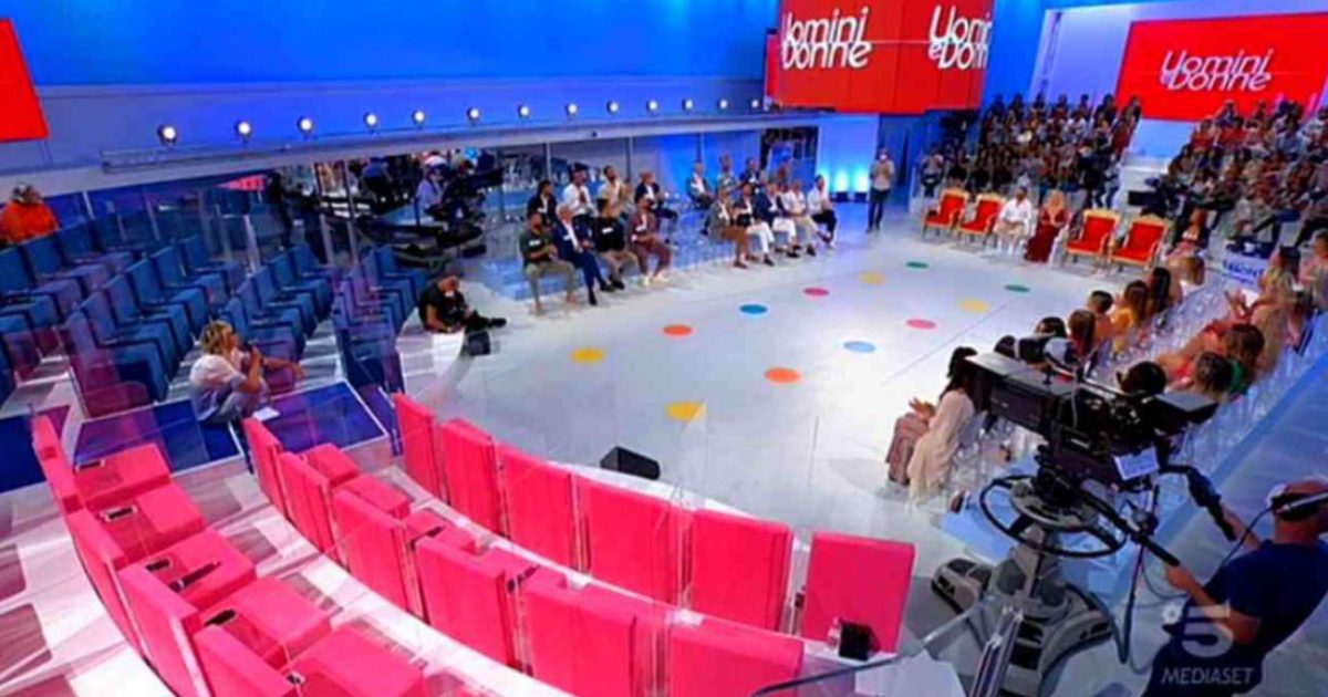 Anticipazioni Uomini e Donne ultima registrazione lite furiosa in studio