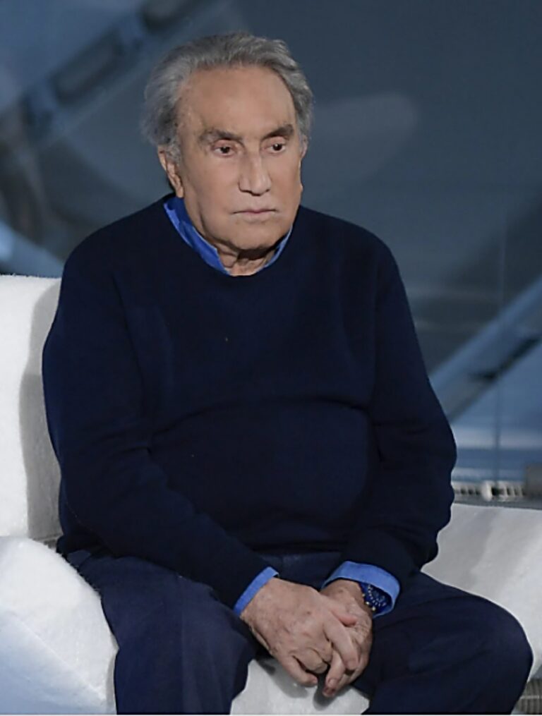 Emilio Fede pensione, ecco quanto guadagna l'ex direttore del TG4