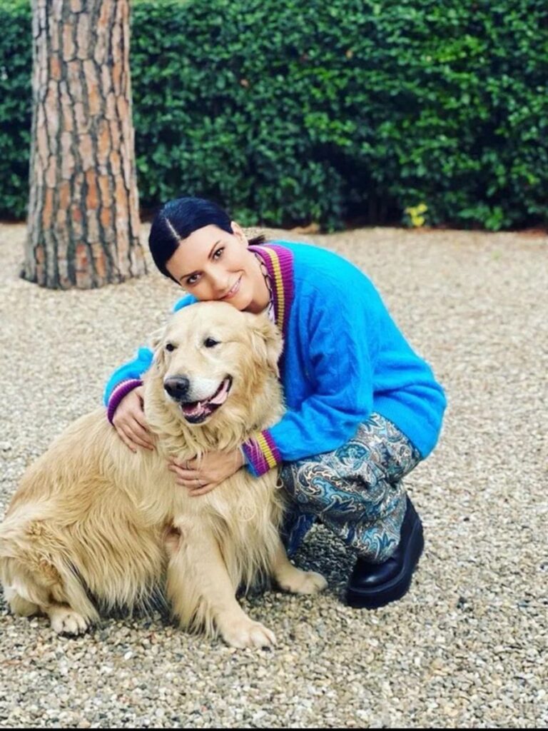 Laura Pausini, la dedica al cane Marlon