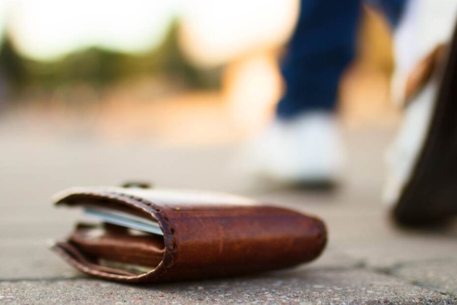 perde portafogli ritrovato da anonimo