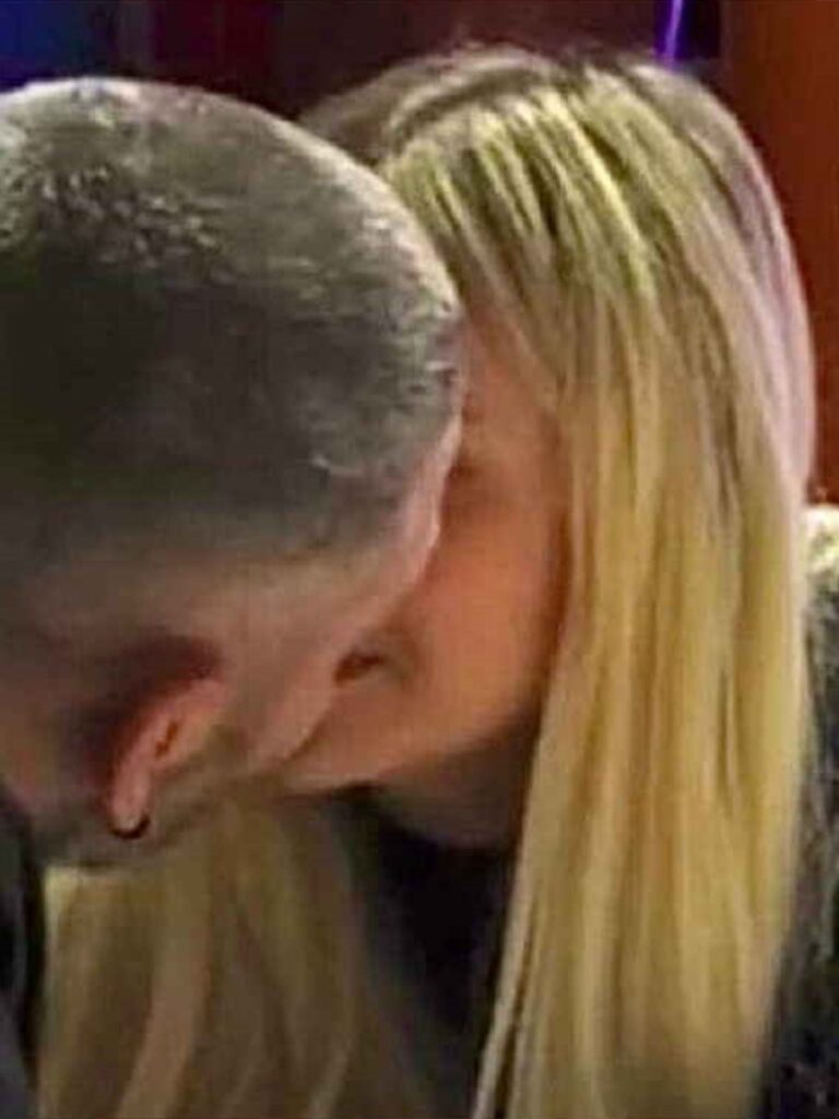 "GF Vip", il bacio tra Edoardo Tavassi e Micol Incorvaia