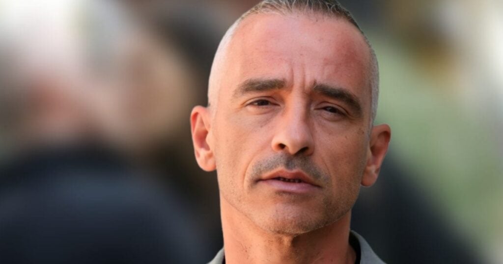 Domenica In Eros Ramazzotti battuta su Mihajlovic