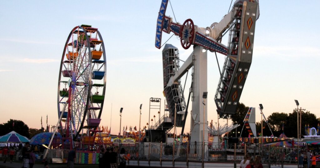 luna park cavo giostra si spezza