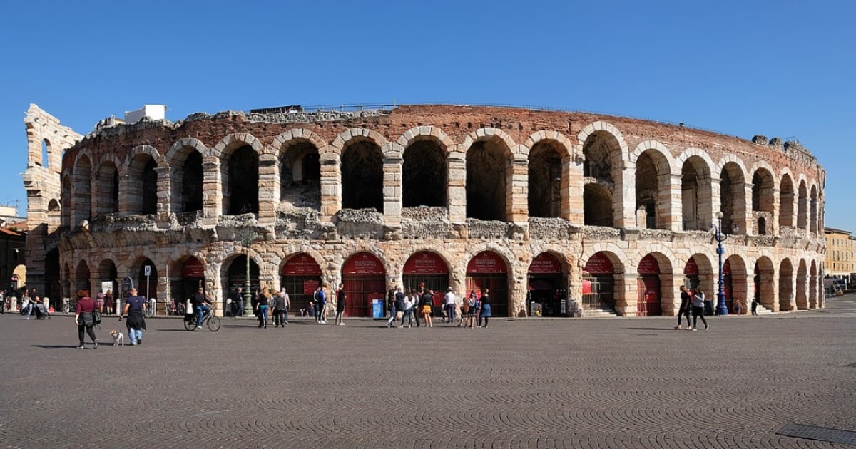 Crollo all'Arena di Verona 