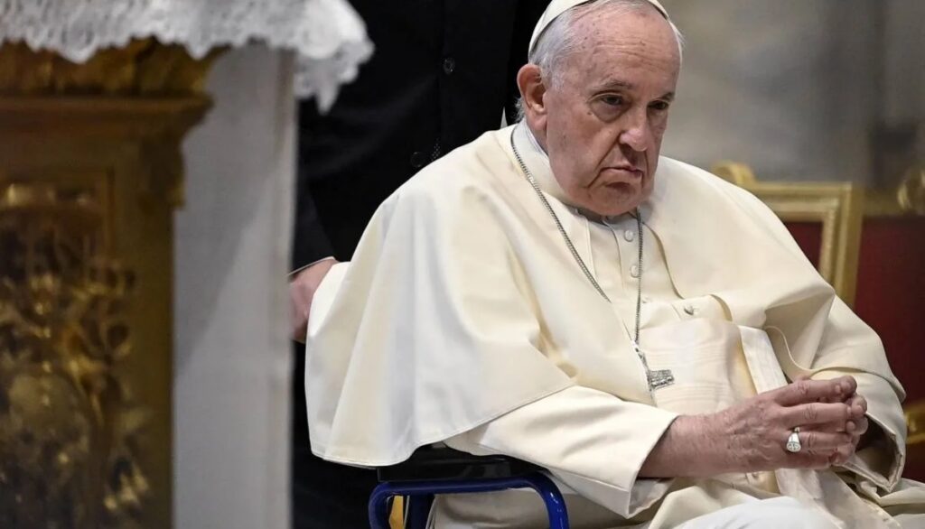 Papa Francesco, il medico rompe il silenzio sulle sue condizioni e fa questo annuncio