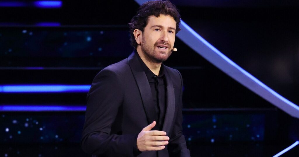 alessandro siani sanremo 2023