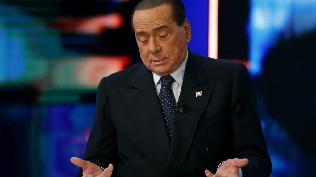 “Stasera Italia”, Berlusconi: “Pensioni da 1000 euro anche alle mamme”