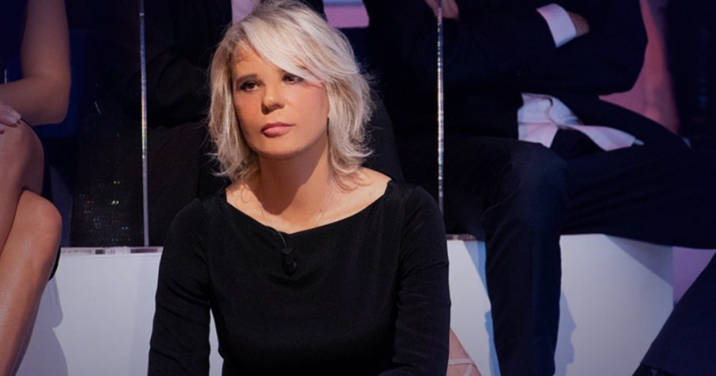 Maria De Filippi C'è Posta per te ringrazia