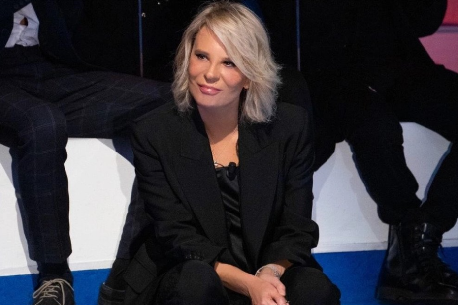 Maria De Filippi, il commovente gesto per la proposta di matrimonio a C'è Posta per Te