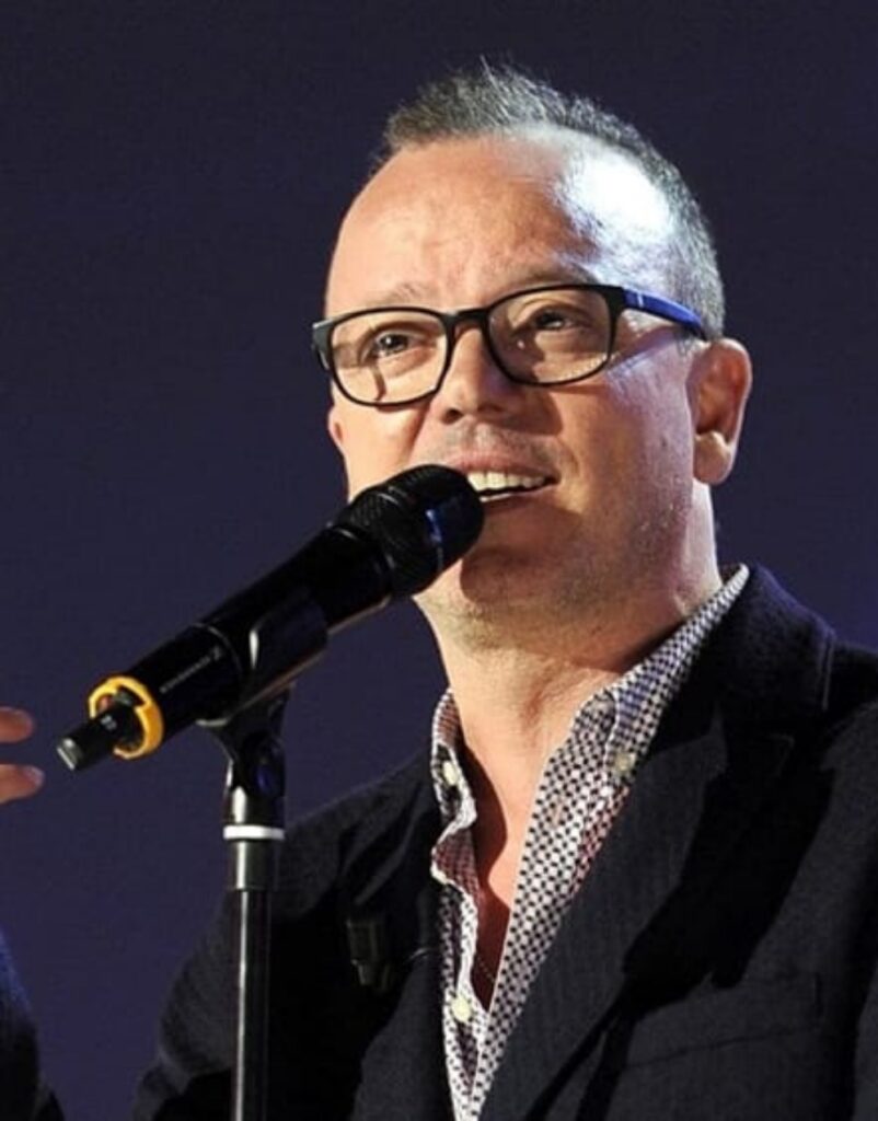 Gigi D'Alessio, 5 figli da 3 donne diverse: Non sono un pu***