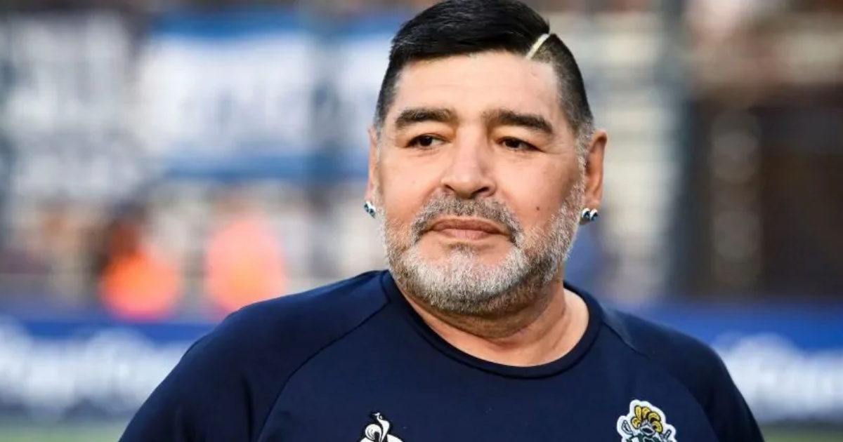 Maradona vivo scatto social 