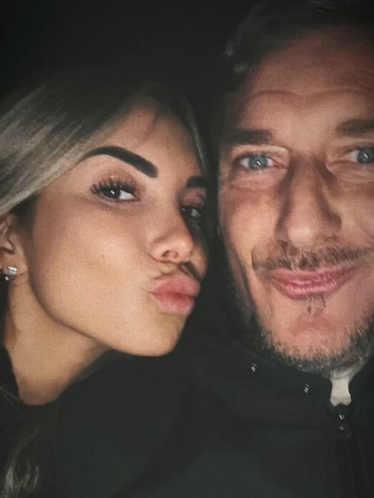 Totti, salta il matrimonio con Noemi: lui è furioso, c'entra Ilary