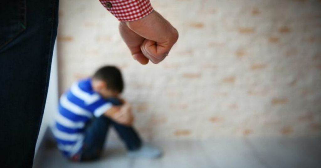 Bambino di 6 anni picchiato a Ventimiglia: le ultime notizie sul piccolo Ryan