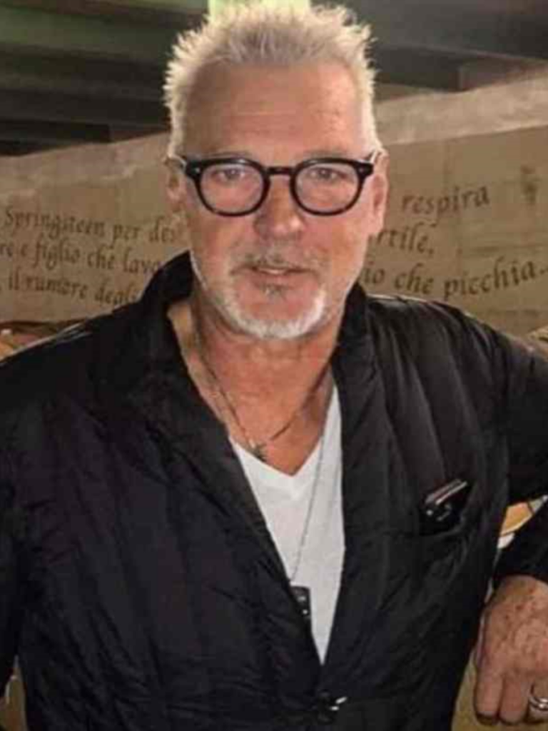 Stefano Tacconi come sta? La foto in piedi con il figlio