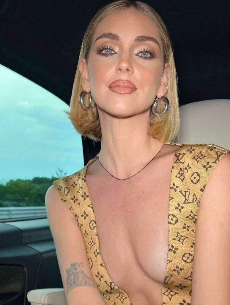 chiara ferragni senza veli 