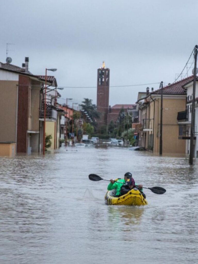 Alluvione in Emilia Romagna, l'emergenza non è finita: il rischio delle frane