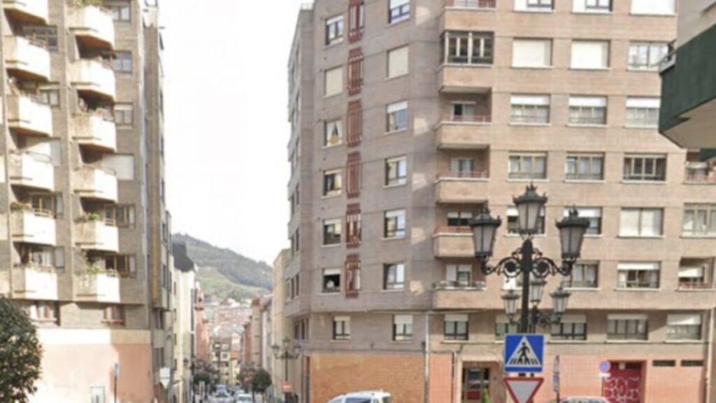 gemelle 12 anni si buttano dal balcone