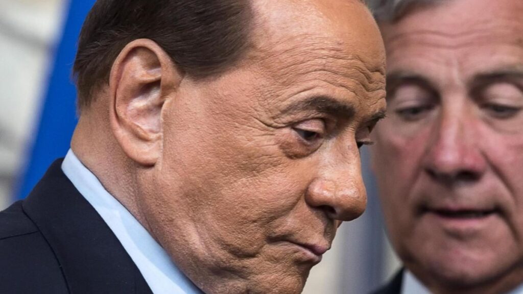 Silvio Berlusconi, perché è di nuovo in ospedale: le parole di Zangrillo
