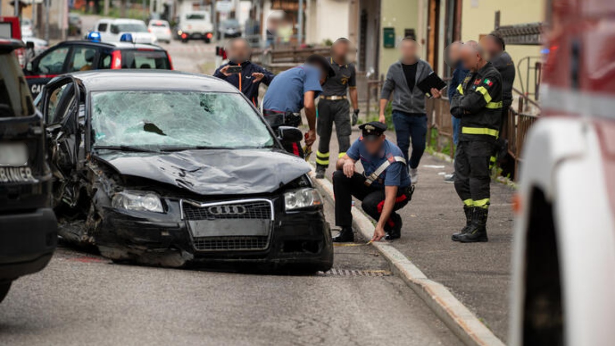 Incidente a Cadore famiglia travolta da un'auto