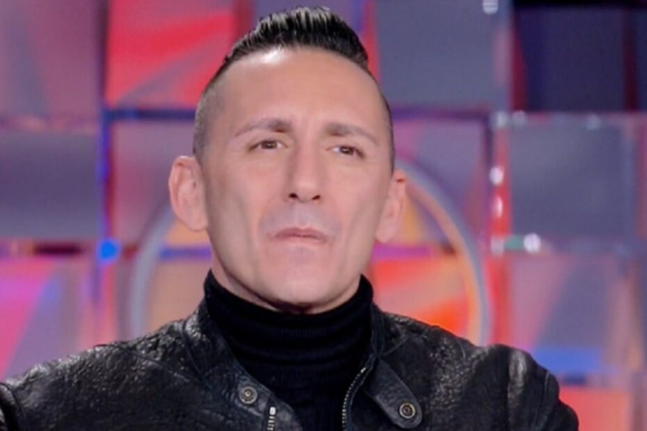 Kekko dei Modà in lutto morto assistente