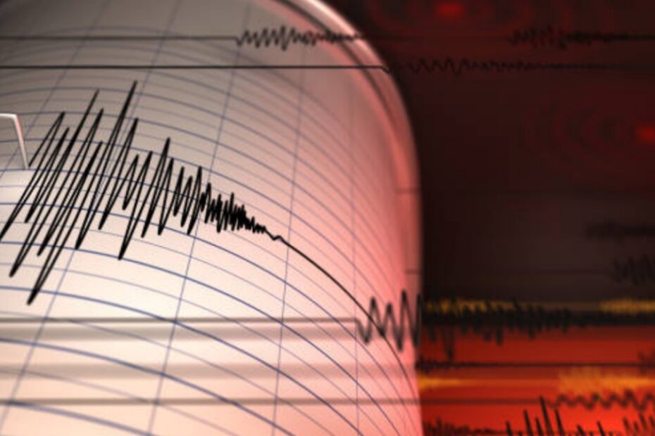 Napoli, terremoto e nubrifagio: terrore nella notte