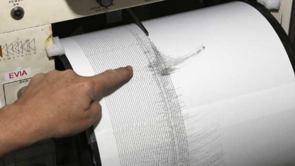 Terremoto sveglia gli italiani: poi decine di micro scosse, dov’è successo