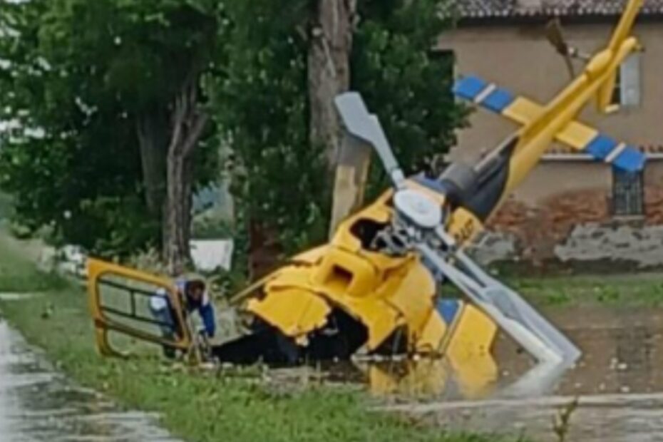 Elicottero precipita nel Ferrarese: cos'è successo