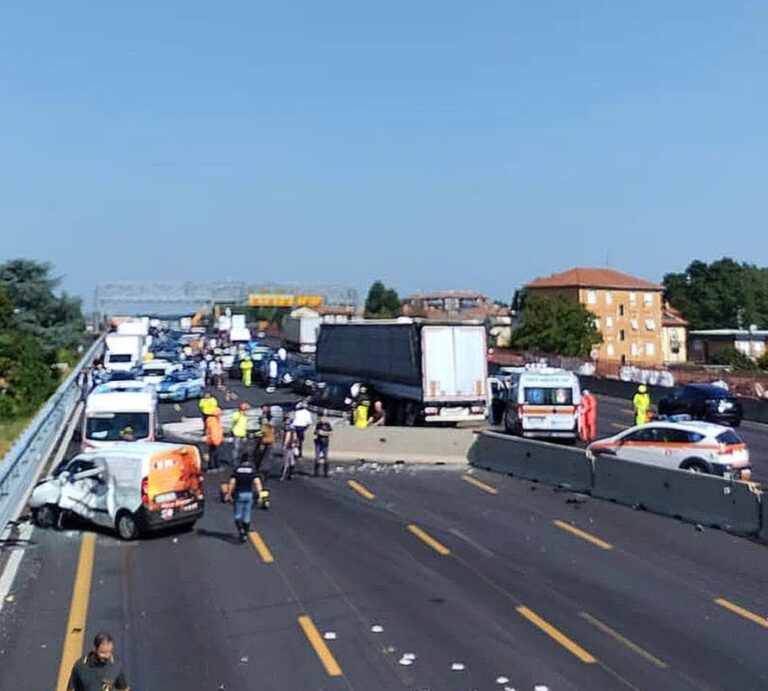 Tragico Incidente Lungo L'autostrada A8: Traffico In Tilt E Due Feriti