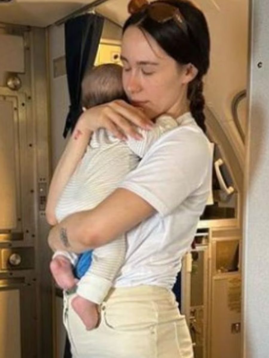 Aurora Ramazzotti preoccupata per il figlio: tre giorni con la febbre alta