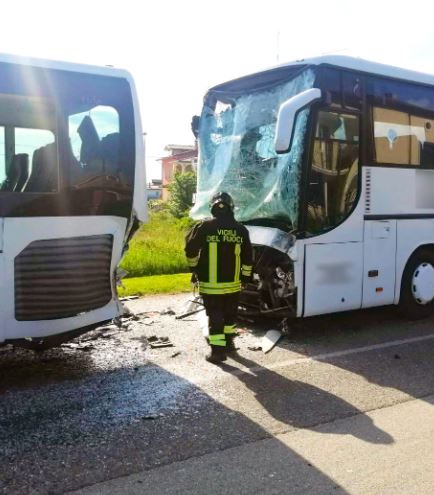 Incidente tra autobus