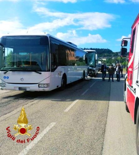 Avellino, incidente tra autobus