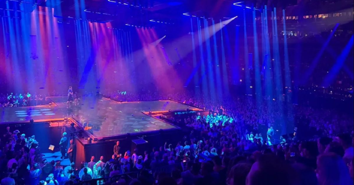 “Eurovision”, scoppia la rivolta durante l’esibizione (VIDEO)
