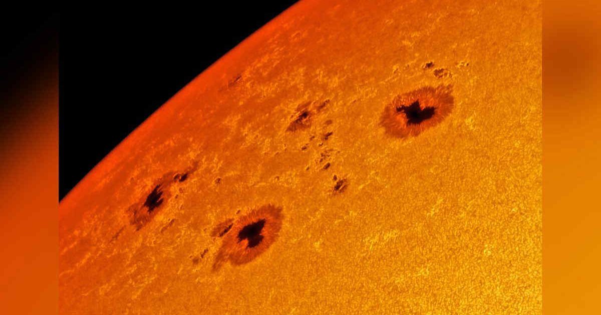 macchia solare contro la terra