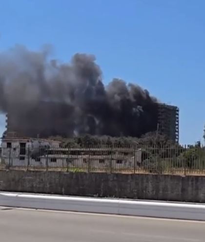 Incendio al Villaggio Coppola di Castel Volturno