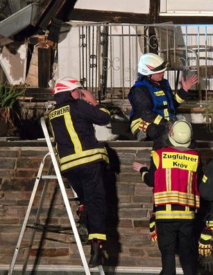 Hotel crolla in Germania operazioni di salvataggio