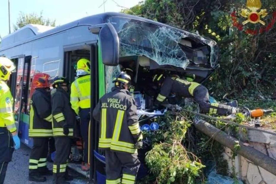 incidente bus parona