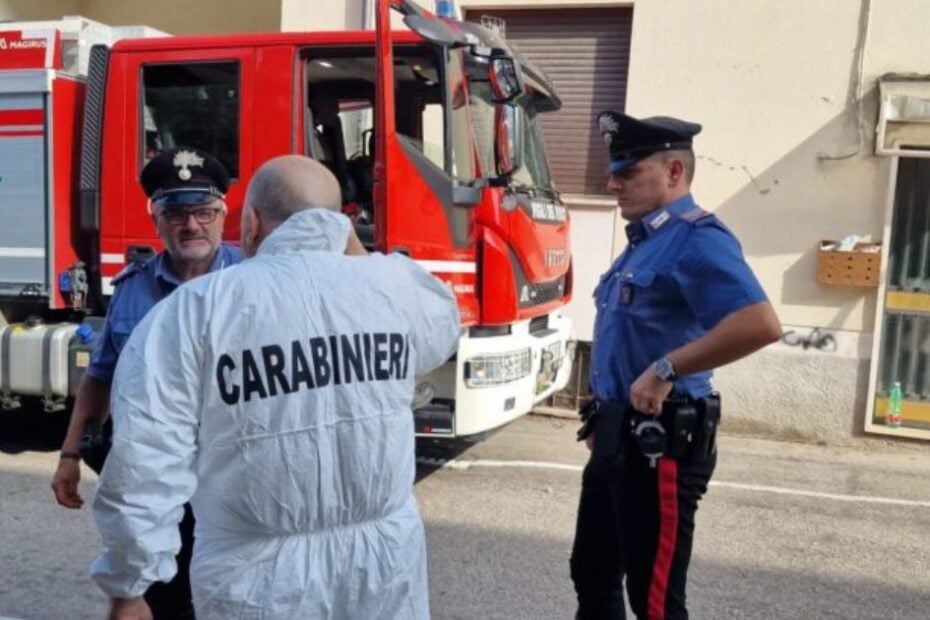 morta in casa avvolta nelle saponette