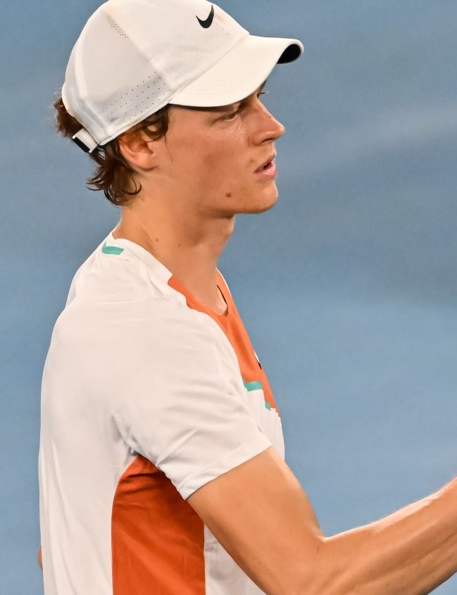 Jannik Sinner, lutto per il tennista