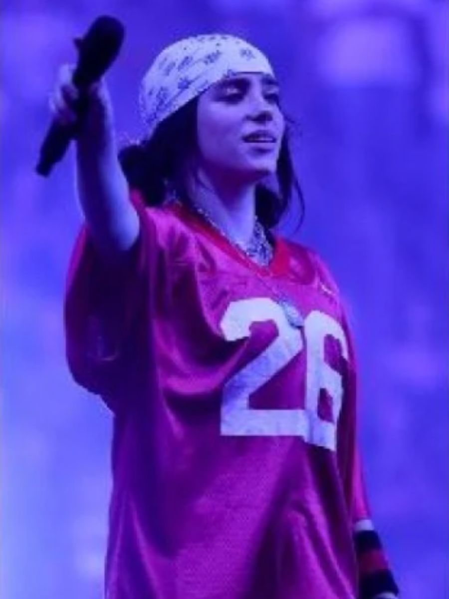 Billie Eilish, come sta dopo la caduta al concerto a New York