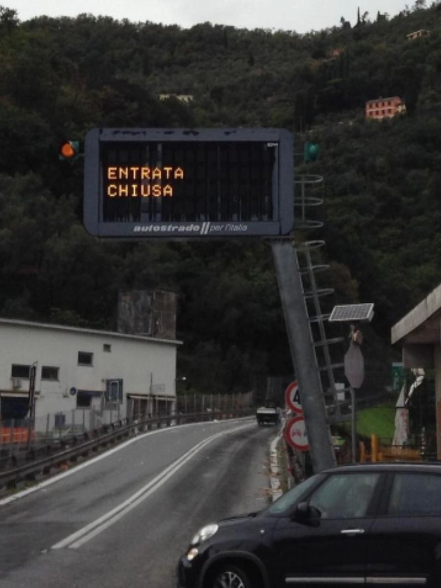 Maltempo in Liguria, chiuso il casello di Recco sulla A12: la situazione