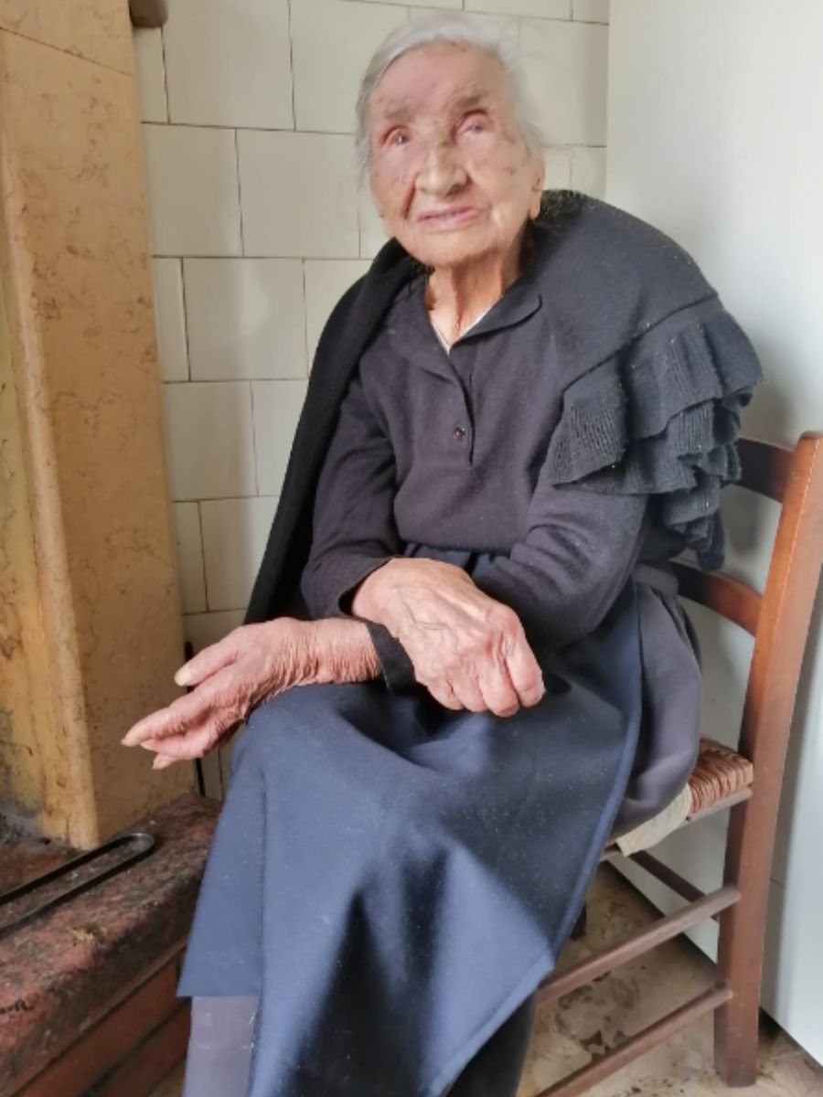 Mariarosa Tassone è morta a 109 anni, addio alla donna più longeva della Calabria