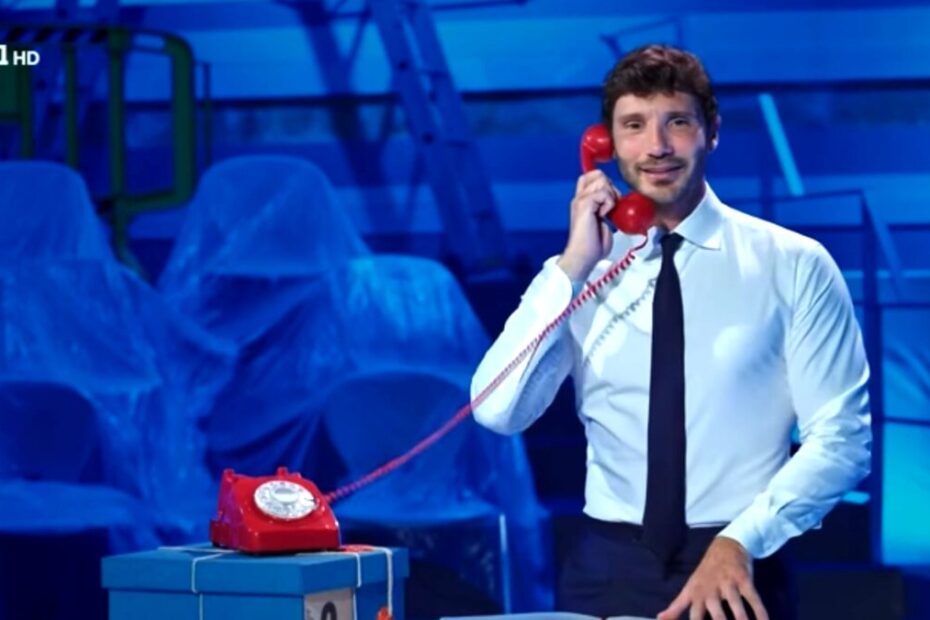 perchè stefano de martino si veste sempre uguale