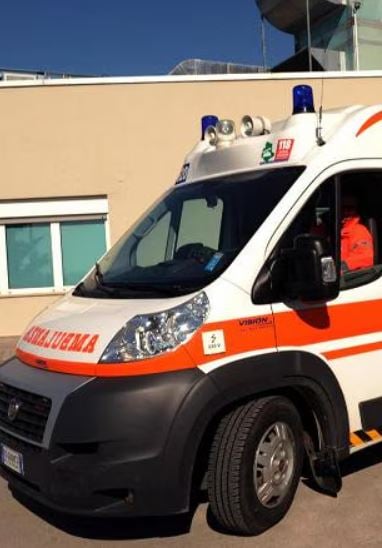 Incidente a Perugia, bimbo di 10 anni cade dal balcone