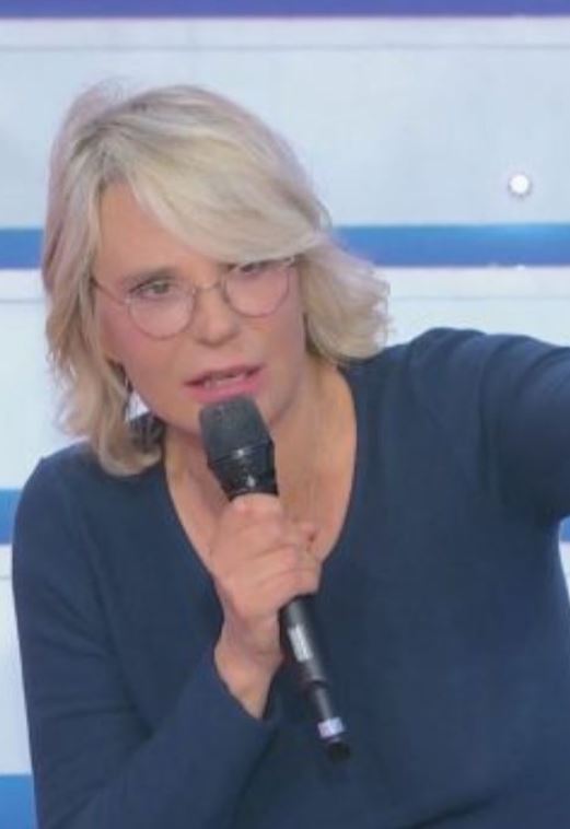 Uomini e donne, Maria De Filippi rivela della segnalazione