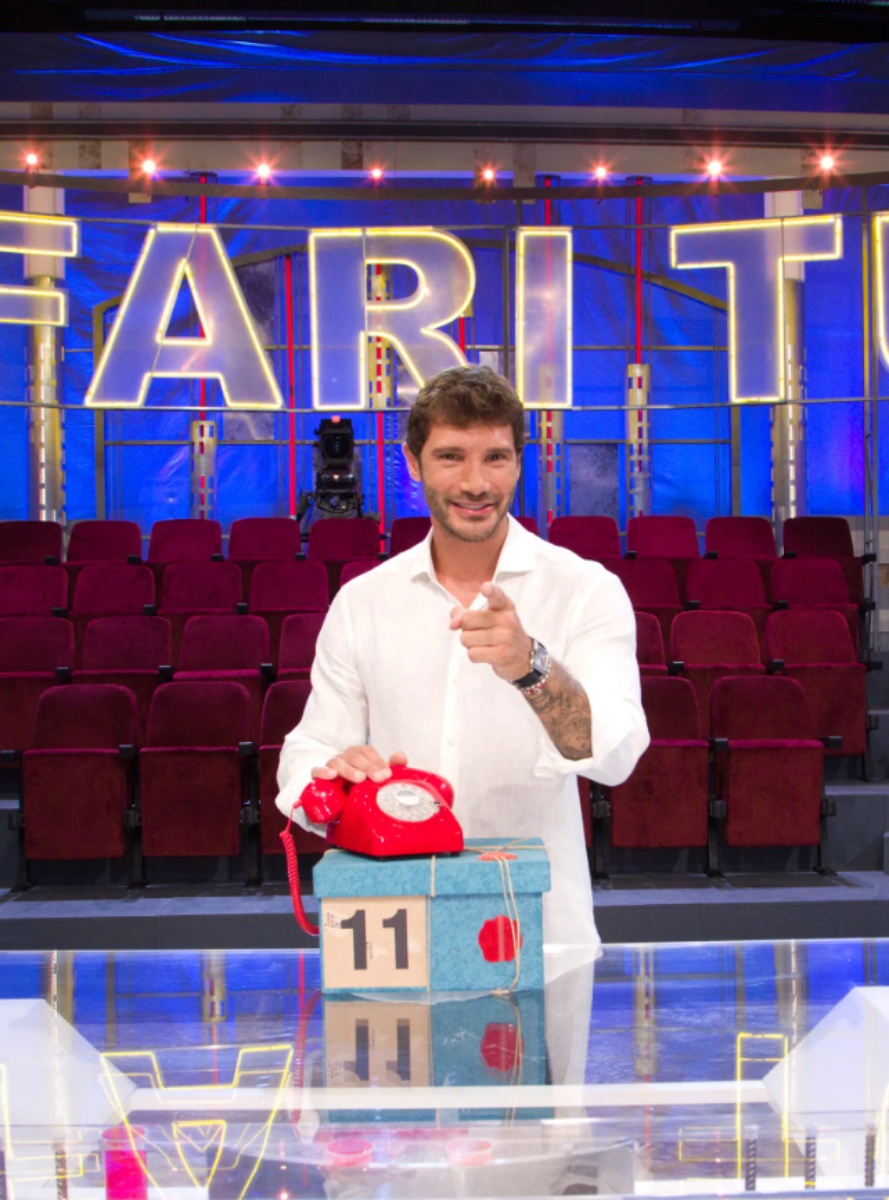 Affari tuoi Stefano De Martino ascolti 