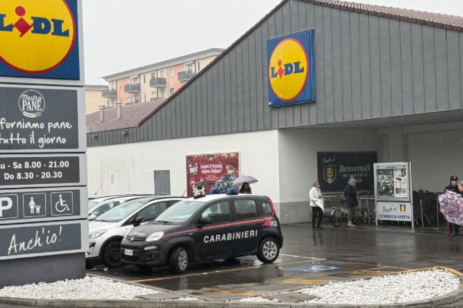 accoltellata lidl seriate
