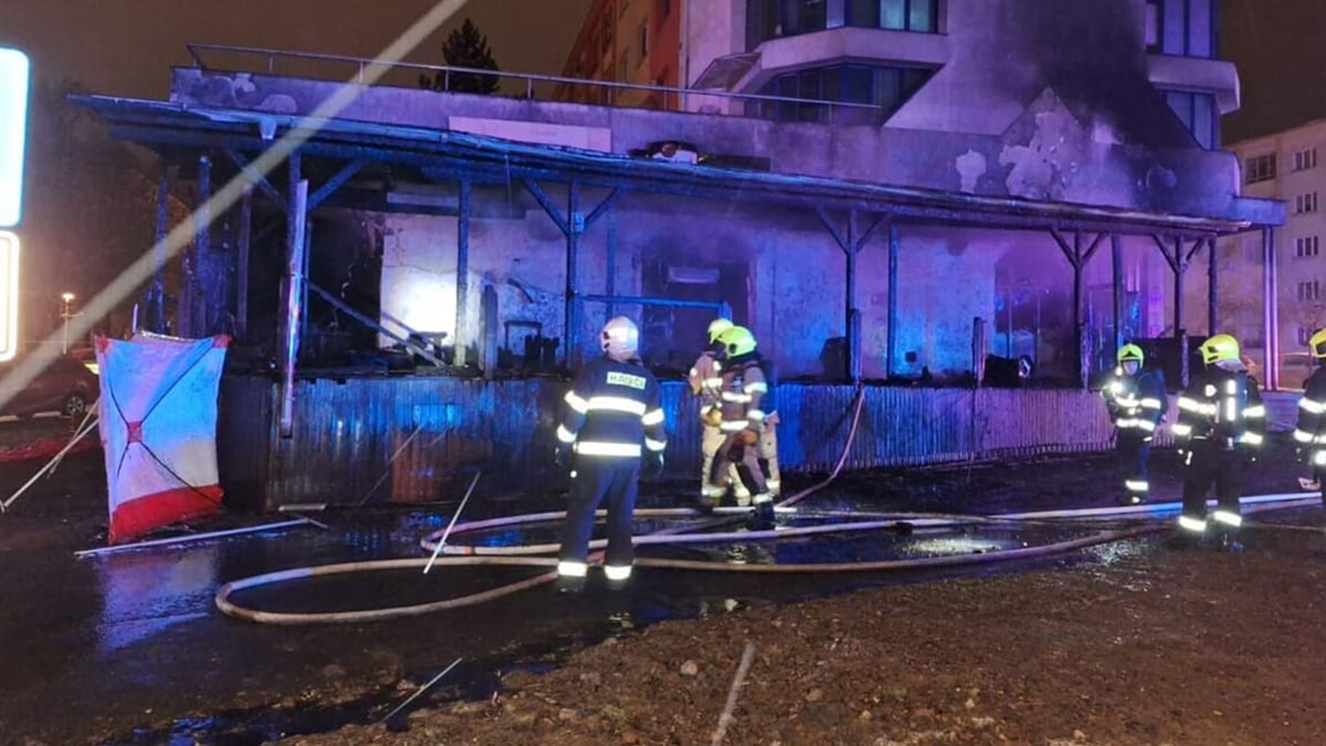 Incendio in un ristorante, almeno 6 morti: cosa ha innescato il rogo