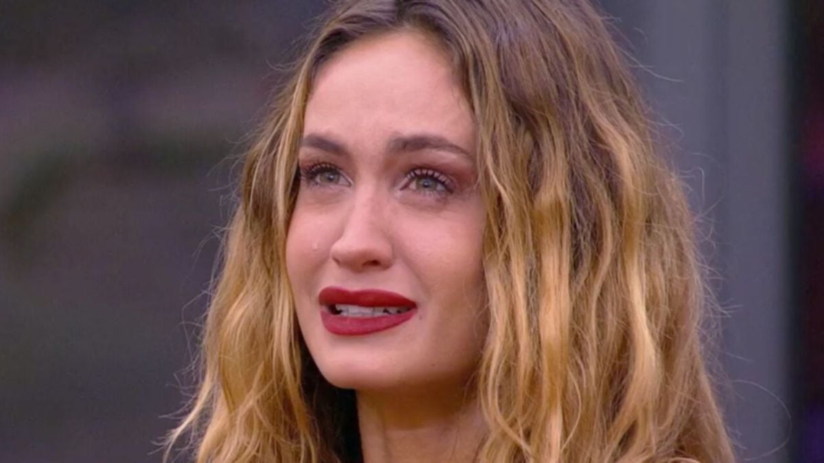 “Grande Fratello”, Helena crolla in lacrime dopo l’eliminazione: cos’è successo (VIDEO)